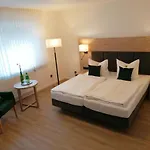 Zum Jaegerhaus Отель
