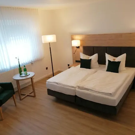 Zum Jaegerhaus 호텔