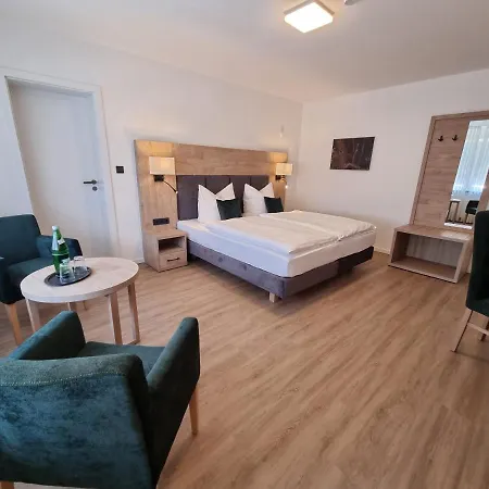 Hotel Zum Jaegerhaus 2*