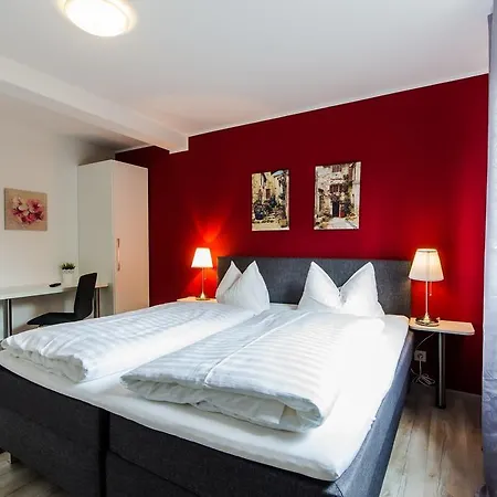 Zum Jaegerhaus Otel 3*
