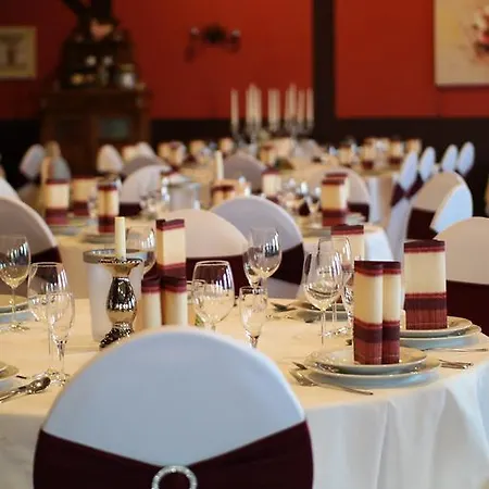 Zum Jaegerhaus Otel 3*